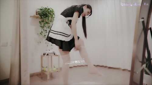 颜值即正义✅超极品明星颜值女神〖多乙〗与超市颜值美女老板在街上偶遇 风骚老板娘换上可爱女仆装 臣服在大鸡巴下