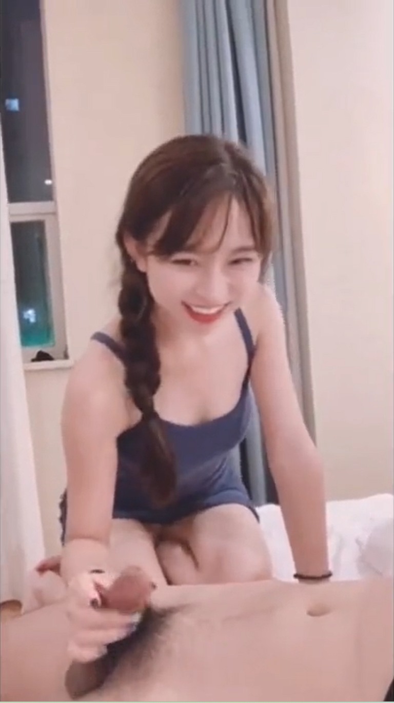 就这颜值你能忍住不来一发吗-第2张图片-萌站