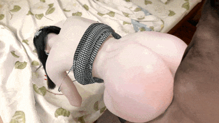 【3D/动漫/后入/高潮/中出/爆操/痉挛】献妻 黑丝巨乳人妻在老公的蒙骗下被债主爆肏中出 [中配中字]（0.5）-第3张图片-萌站