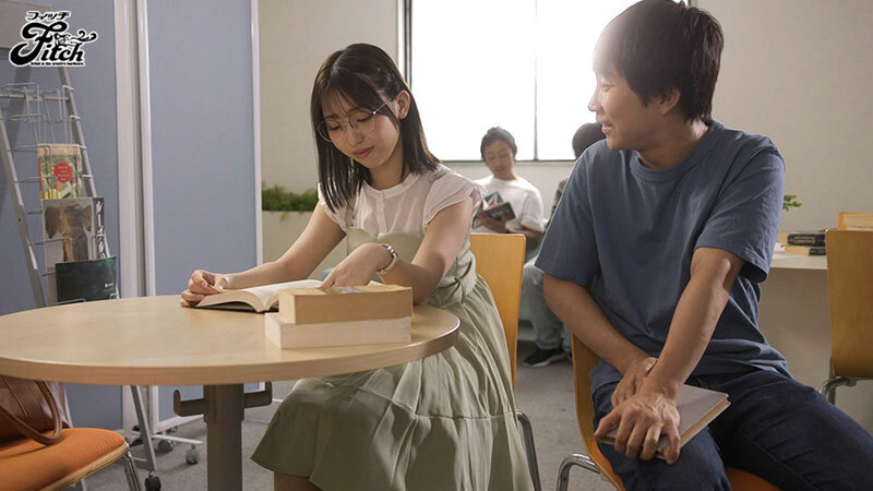 【FANZA限定】隠れ肉食系の文学女子に淫語を囁かれねっとり甘責めされて食べられる。 卯佐美りん 生写真付き-第6张图片-萌站