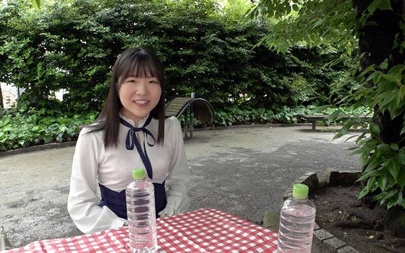 新B級素人初撮り 119「おとうさん、ゴメンなさい。」美鈴さん 24歳 カラオケ店ホールスタッフ 微美乳 小ちゃくて可愛いおっぱい好き 「感度は抜群ですよ！」「沢山責めて下さいね！！」つるつるマンちょで幼児体型（たまらんのよ）どM嬢 音羽美鈴-第13张图片-萌站