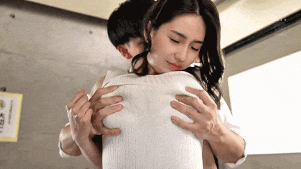 【AI换脸/杨颖/Angelababy/后入/中出/乘骑/爆操】明星淫梦之【杨颖 Angelababy】极品女神巨乳 在教室被自己的学生撕开丝袜 强行爆操！完美换脸，极品中的极品！值得收藏！-高清1080P原版-第4张图片-萌站