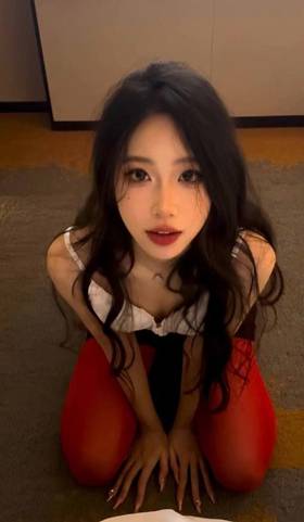 【某某门事件】天津大学校花 emlly 明明是金主爸爸的性奴母狗 还死不承认