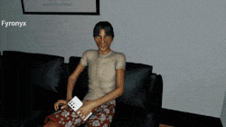 【3D动画】 Fyronyx ：淫荡丰乳黑丝美母被带回家的流浪老头胁迫侵犯爆炒内设-第10张图片-萌站