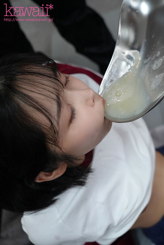 委員長は白く汚されたい～制服美少女の変態妄想ザーメントランス～濃厚ドロドロ大量精液ネバスペ 怒涛の大乱交ぶっかけ59発 日向なつ-第2张图片-萌站