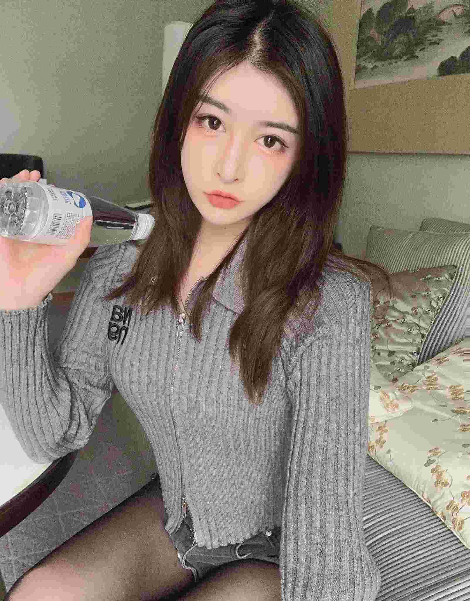 [伪娘TS]妍熙颜值高、身材娇气[78V][1.64G]-第2张图片-萌站