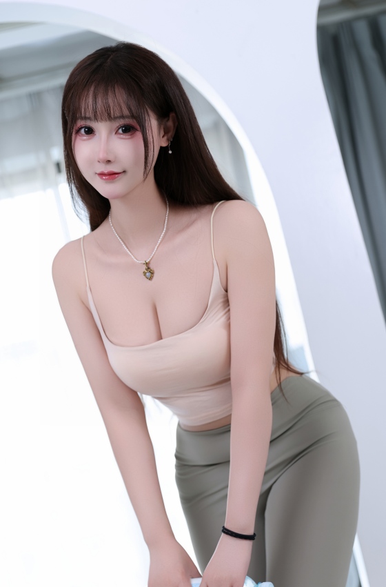 极品御姐-羽生三未 – 瑜伽姐姐 （42P,2V,379M）