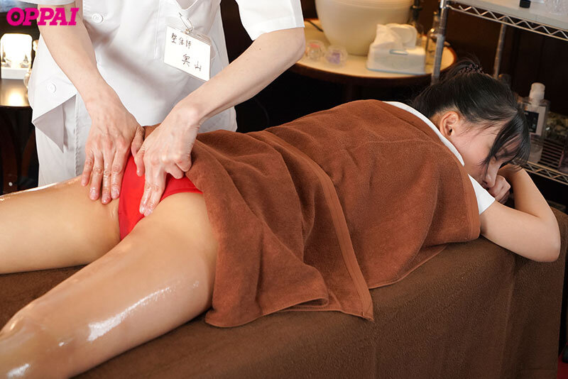 気弱な性格で「嫌」の一言が言えずエロ整体師に恥ずかしいほどイカされ続けた巨乳部活少女 楪カレン-第2张图片-萌站