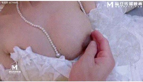 【COSPLAY/视频/步兵】Tame凛作品：逃婚新娘被外卖小哥得吃 中文字幕步兵【1.3G】-第2张图片-萌站