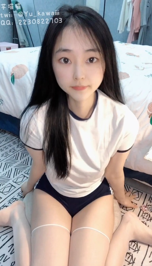 青春无敌⭐️SS级完美露脸推特女神【芋喵喵】高价定制白丝运动服水晶棒震动蛋二指禅疯狂紫薇UJ2