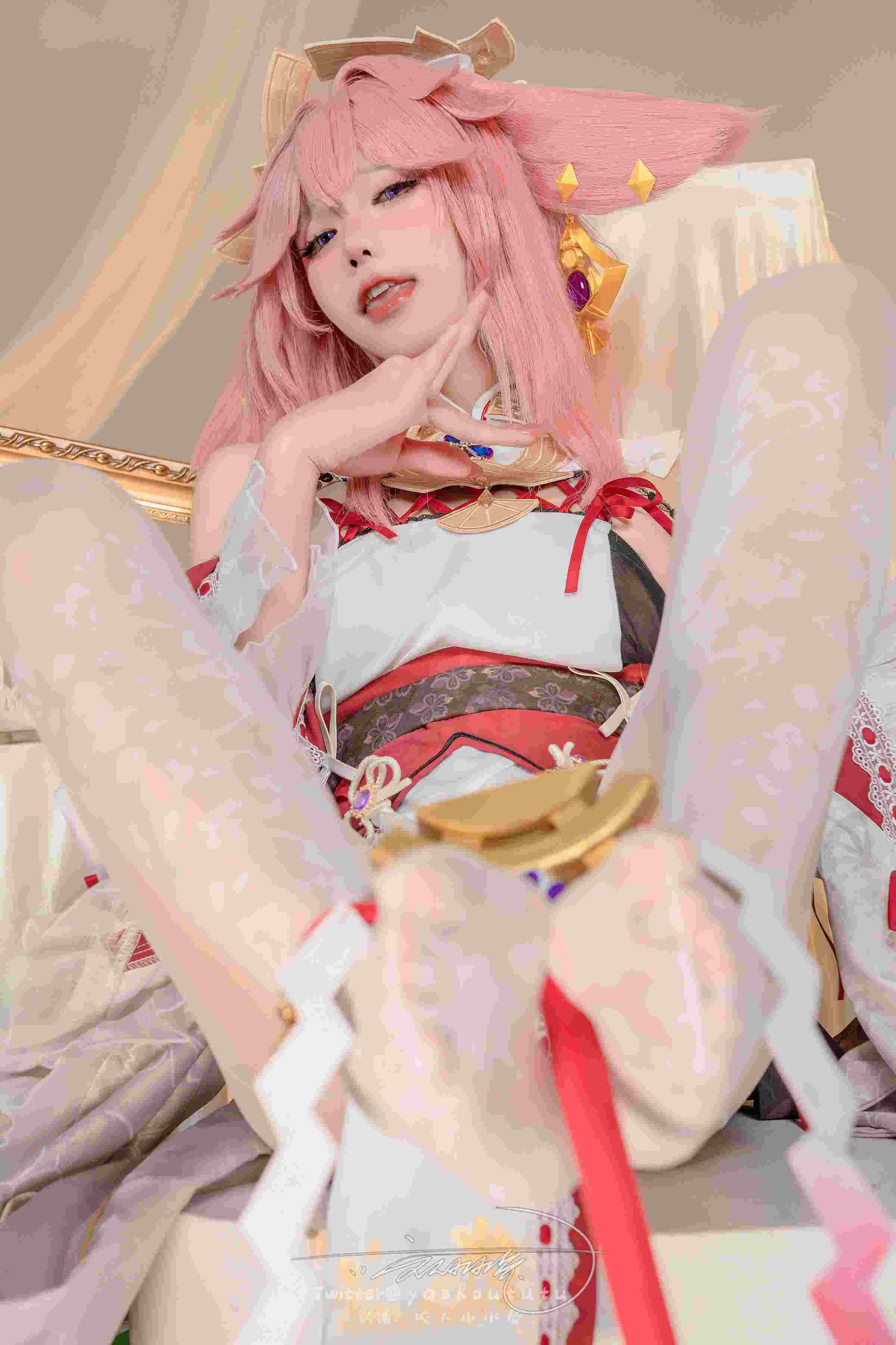 咬一口兔娘ovo-『春江水暖 神子贺岁』原神 白丝八重神子 cos 85P 