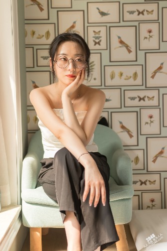 124-最新流出 PKG眼镜娘 大尺度私拍套图原版