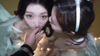 视=33最新流出，财阀母狗，木瓜大吊奶美女【somipark】付费作品，乳交口活，一对车大灯非常耐玩(7V)-939M-第19张图片-萌站