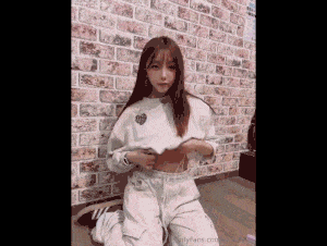 顶级颜值，白富美女神【lovechuu】2 下海沦为财阀肉便器，真正的穷人女神，富人母狗 [3V1.61GB]-第5张图片-萌站