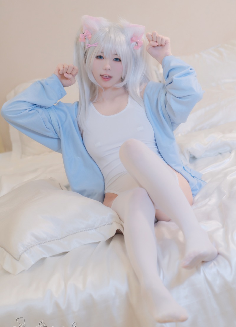 咬一口兔娘 - 做你的猫 白丝猫娘 8K图片4K视频 56P1V 图片质量很好 可以做壁纸-第3张图片-萌站