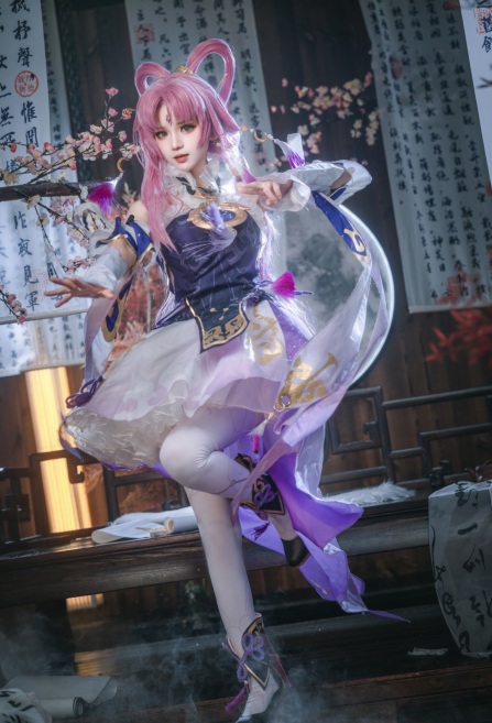 视=41【COSPLAY小合集】[花柒Hana]套图36-39 符玄流萤银狼飞鸟马时[64P]【900M】-第4张图片-萌站