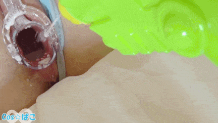 视=42【cosplay】近距离观赏小穴-无尽深渊的凝视-内射エロマンガ先生で足組み替え、クスコ遊びしてきました！-第4张图片-萌站