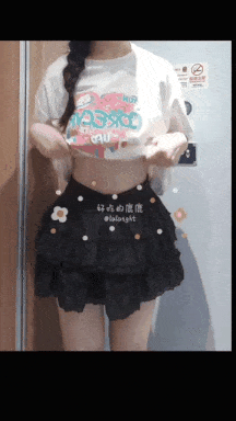 32 【COS】舞蹈生校花嫩妹『好吃的鹿鹿』偷跑出来伺候主人，大奶馒头粉鲍足口能玩肏能调教能露出~全身都是宝-第10张图片-萌站