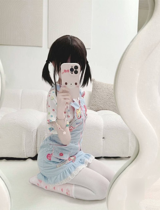 幼萝喵瓜(幼萝酱)-[188门槛] 12分钟 [足交] 合法萝莉超嫩福利姬福利订阅【186P+23V】【1.01G】-第2张图片-萌站