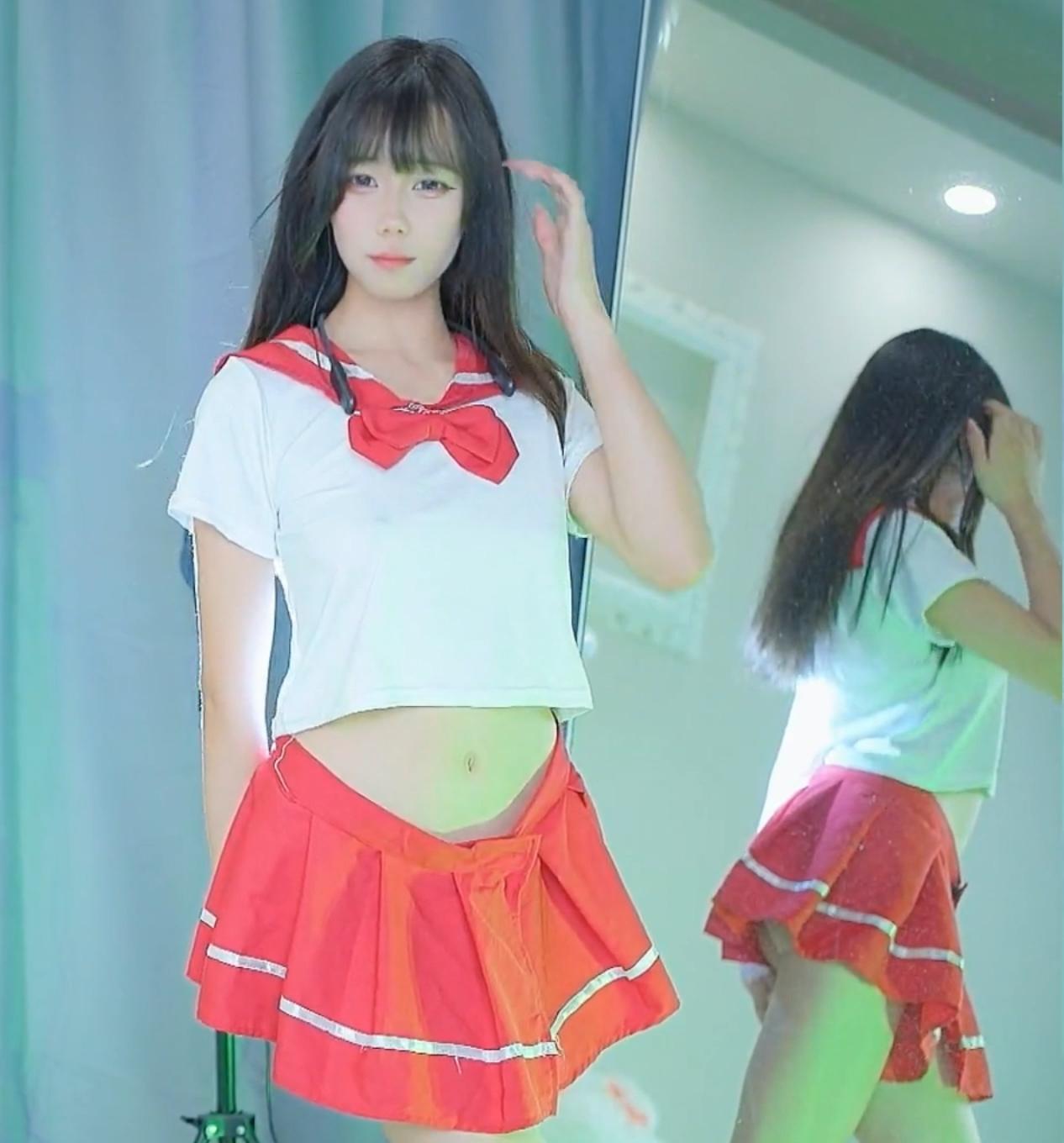 咬一口兔娘 JK学生装 裸舞 极乐净土