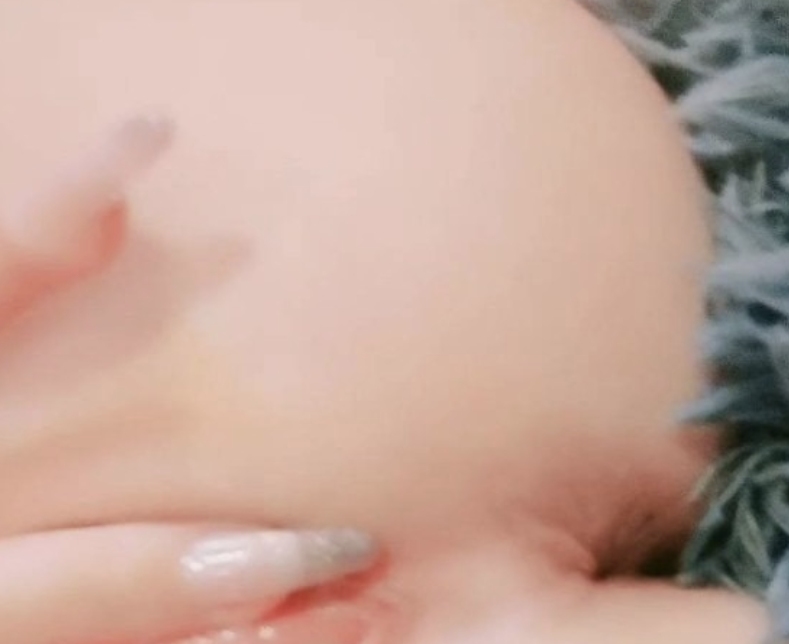 粉嫩白虎少女萝莉【兔兔好吃好喝】录播 [1+4.76g]-第2张图片-萌站