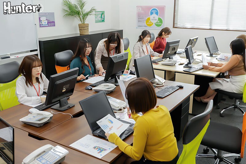 ボクのチ○ポは大盛況で女子社員がお昼休みに大行列！2 女子だらけの会社に男は清掃員のボク1人！昼休みは順番待ちしてまでボクのチ○ポをハメに…-第14张图片-萌站
