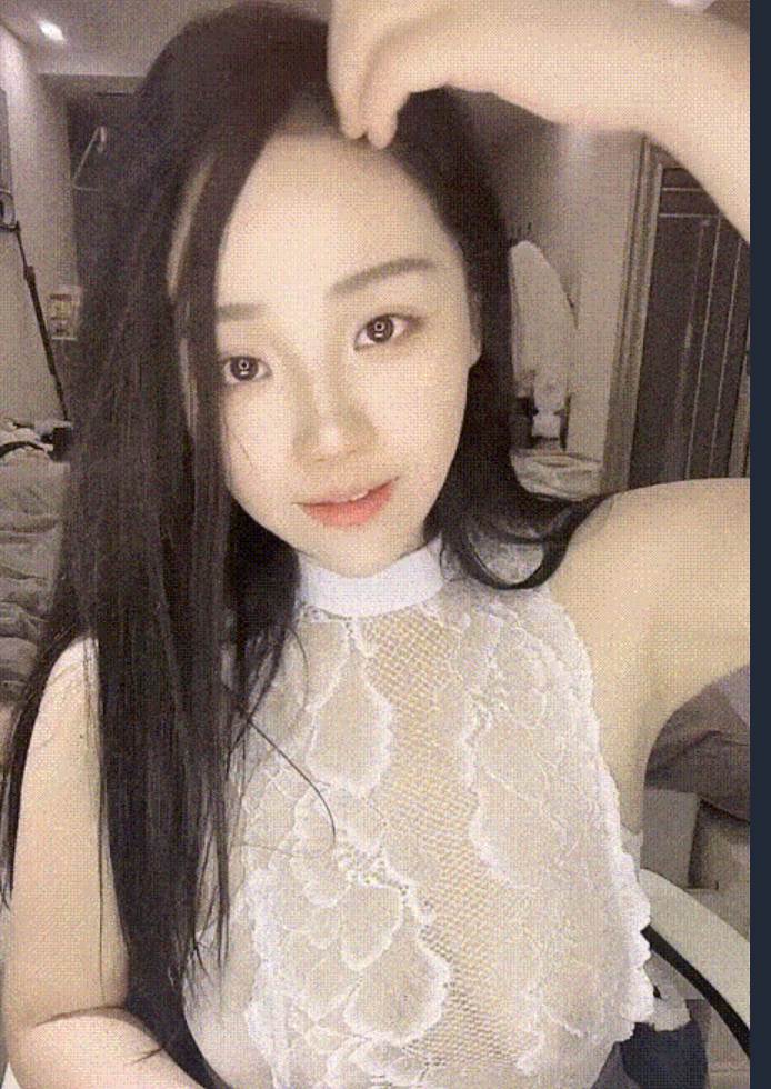 [主播成都徐若瑄]极品身材御姐黑丝白丝肉臀自慰插穴潮喷 [2v+3.8g]-第4张图片-萌站