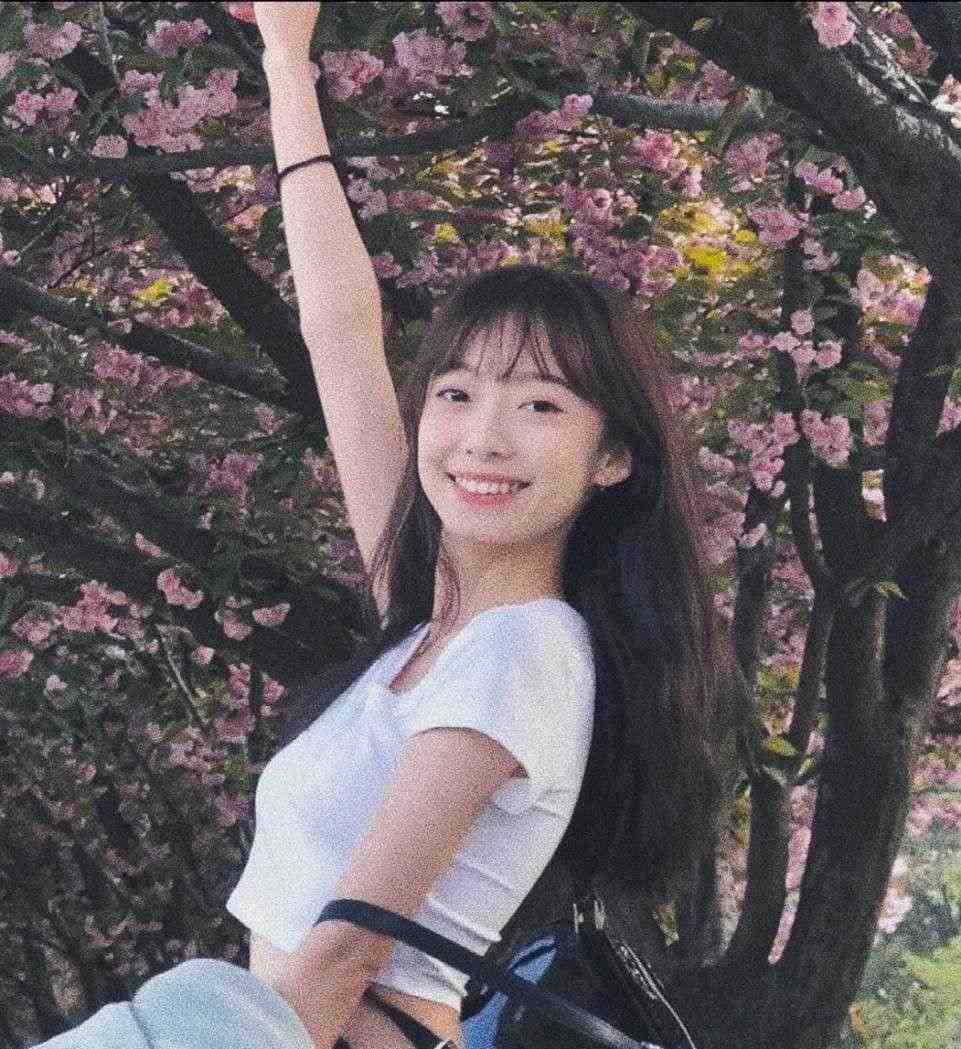 复旦大学校花周雨晴被包养泄密 被金主多姿势爆操 叫声超骚 撸点满满！