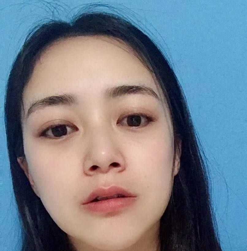重庆财大新疆学妹 夏兹热丽 高颜值尤物破处视频泄密 美鲍嫩奶全网疯传！