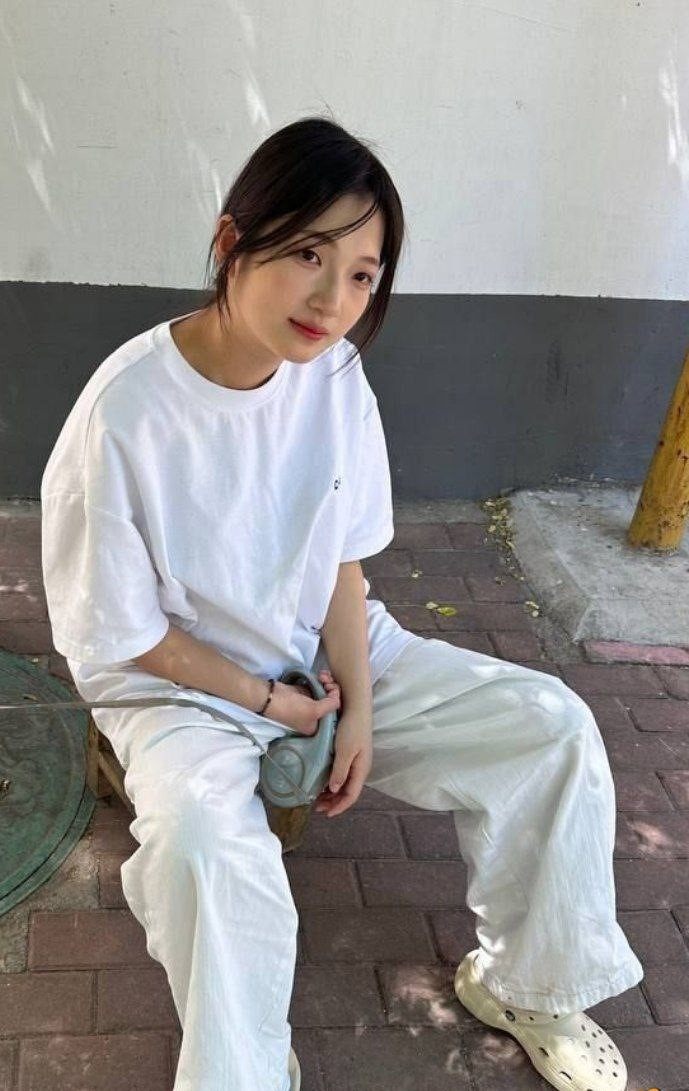 美女原档性爱图影泄密清纯女大-第3张图片-萌站