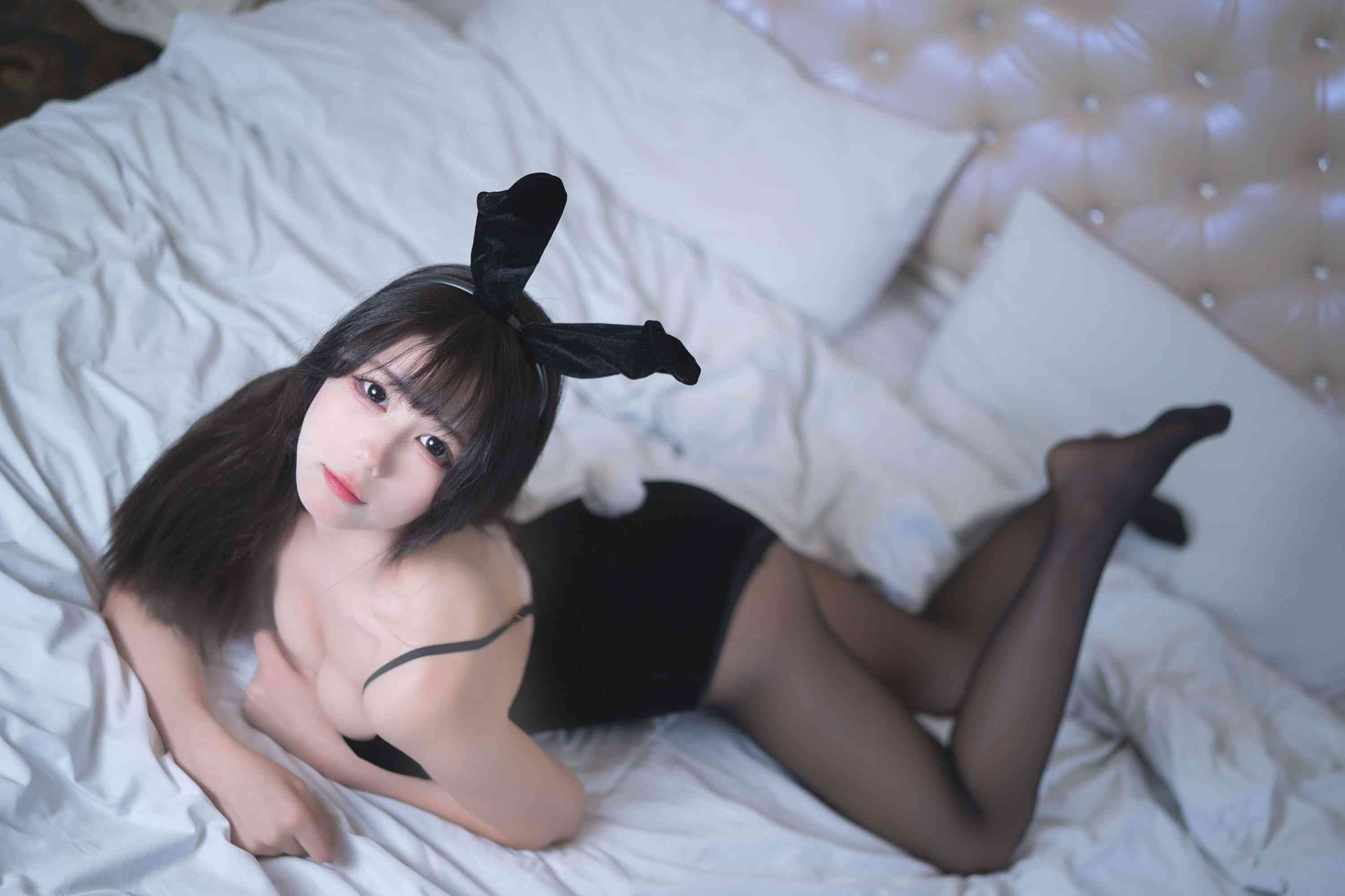 003 - night兔女郎 [21P-113MB]