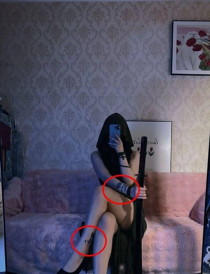 贵州花果园本地有名COSer 98年长腿美女 人造18号 与粉丝开房激战 黑丝足交后入狂操全程高能-第2张图片-萌站