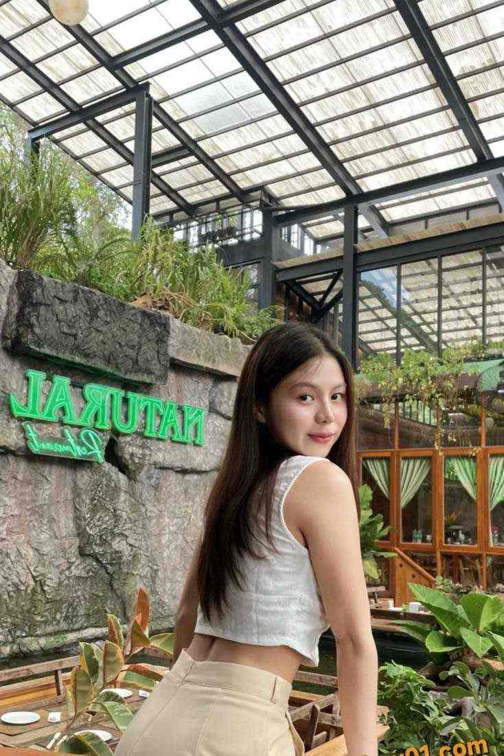 不得不说越南妹真的非常够劲 高颜值越南妹妹被大黑蟒跟打桩机一样爆操 无情抽插越南妹！-第3张图片-萌站