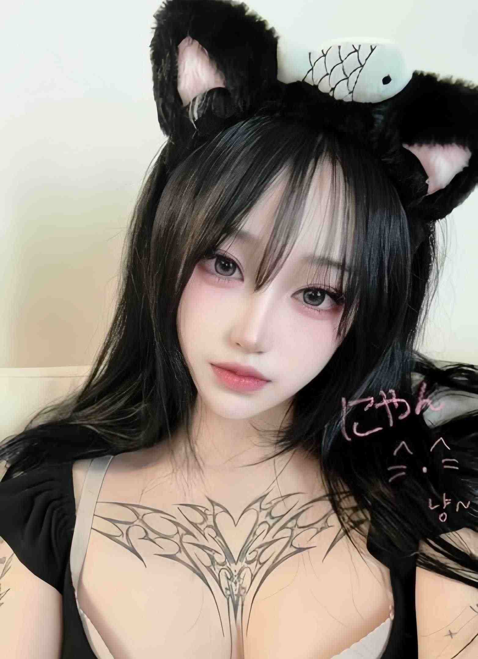 韩国超高颜值网红模特 ixovever 与肌肉小奶狗哈朗 酒店初次露脸啪啪 付费片首曝-第2张图片-萌站