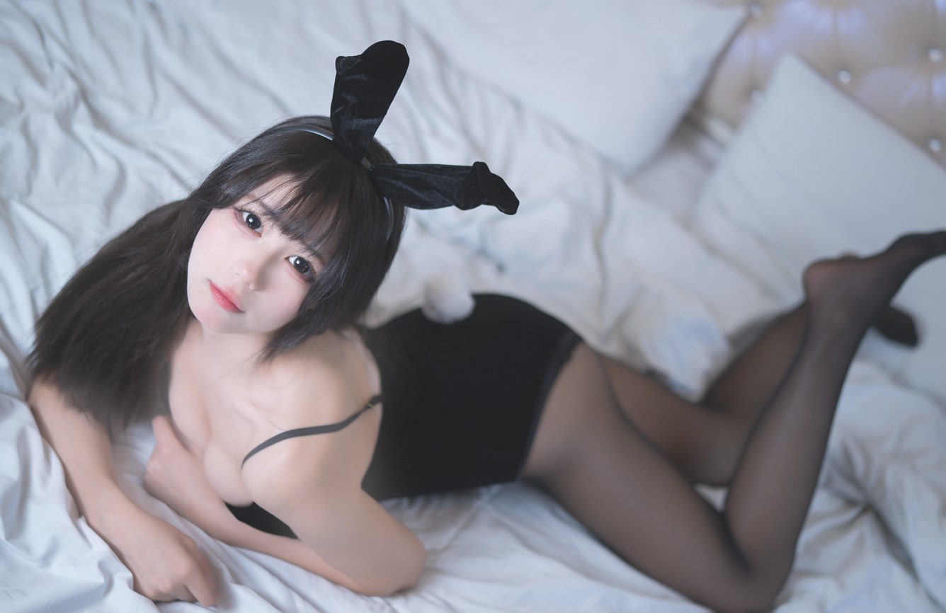 118 – 咬一口兔娘(黏黏团子兔)-night兔女郎[21P]-第6张图片-萌站