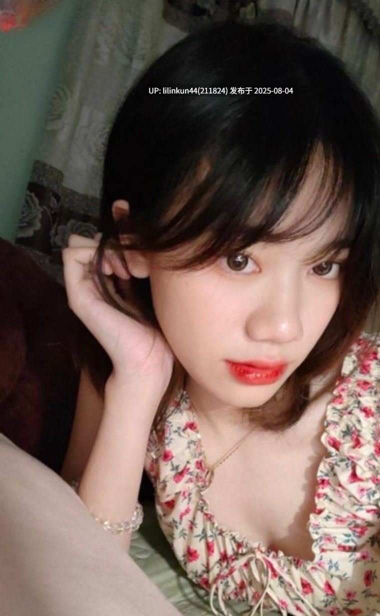 广西师范大学经济系coser母狗 范陈辰 三天被拿下 跟炮友酒店开房操逼被曝光！