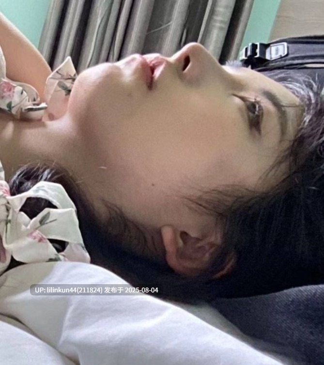 武汉某校女大学生不雅视频流出 校园清纯嫩妹化身口交魅魔 极品肥臀被后入打桩爆操!-第2张图片-萌站 武汉某校女大学生不雅视频流出 校园清纯嫩妹化身口交魅魔 极品肥臀被后入打桩爆操!-第2张图片-萌站