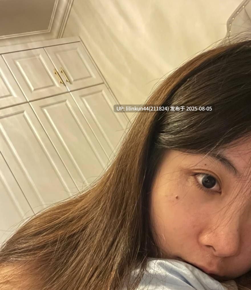 广西南宁良庆 清纯大学生 李一凡床上淫荡反差 爱用玩具助兴 嫩穴微黑欲火难抑