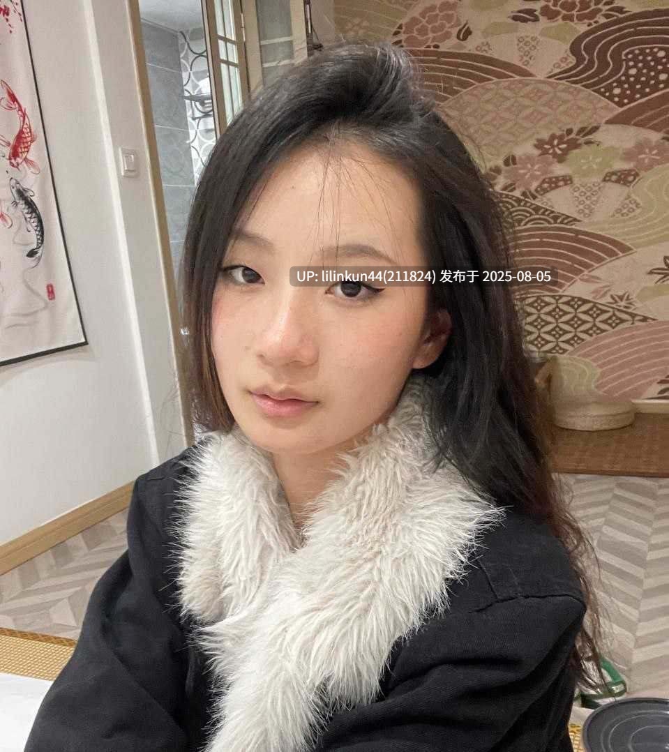 料友投稿 21岁女大学生 张依琼 被曝光大量日常裸照和私密性爱照片 反差感鲜明对比 巨骚的学生一枚！-第3张图片-萌站