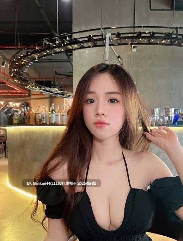 极品反差教师 黄琳雯 闭上眼睛卖力口交 无内黑丝多人玩弄 这才是教师节最好的礼物!