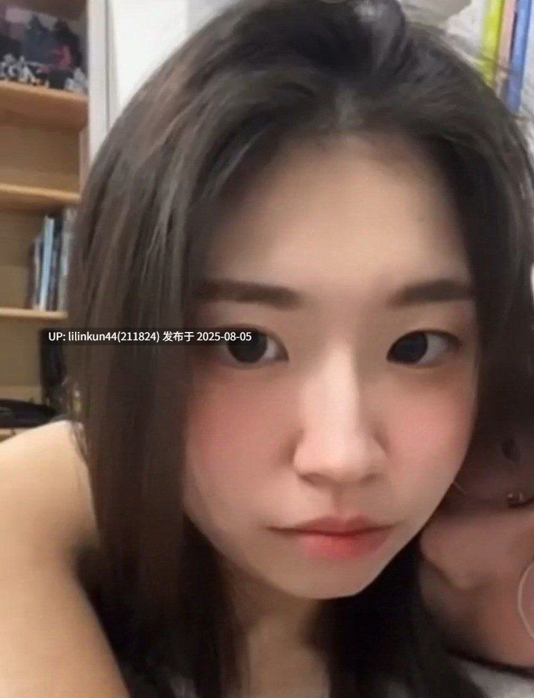 台湾颜值型反差婊大学生 邓丽欣 与男友自拍做爱口交视频被曝光 这个台湾妹妹的身材是真的超好！