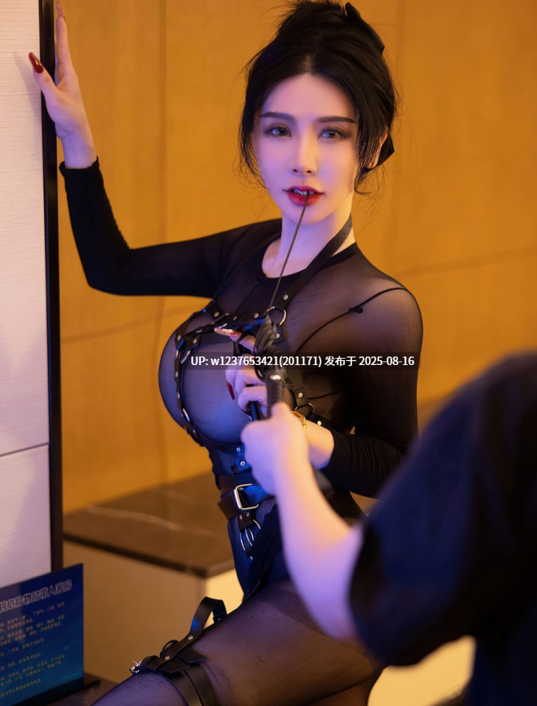 秀人网潘娇娇尺度全开三点特写道具插白虎嫩B[1024P+17V]【5G】