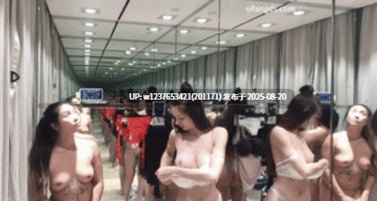 【极品泄密】身材超正混血女神和闺蜜试衣间换衣流出 【1v2.26G】-第4张图片-萌站