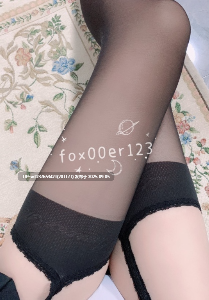[度盘]贫乳萝莉福利姬小兔软糖私拍福利214P11V2G