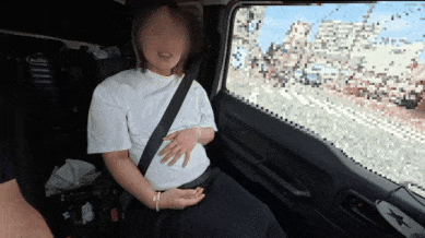 【AV】【NTR】【孕妇】第一次在妇产科回家的车里自慰。和即将分娩的孕妇生吞精液，充满不道德感/0905021