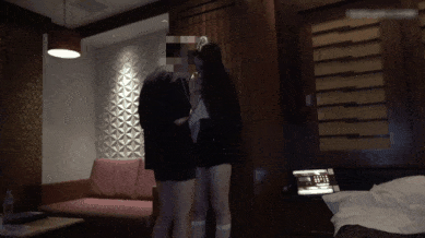 【AV】【06・露脸】身高174cm，拥有H罩杯的绝色美女！被比我还高的女人的巨乳迷得不行，结果把水泼在了/0907020