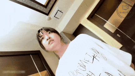 【AV】★真面目★素人来搞事情了！案例94：她天真烂漫，害羞又有点紧张，但……她出乎意料的反应太惊人了！R/0909020