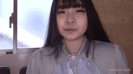 【AV】20岁，皮肤白皙，绝色美女的裸体服装店店员。“我最近和男朋友分手了……/0909023-第4张图片-萌站
