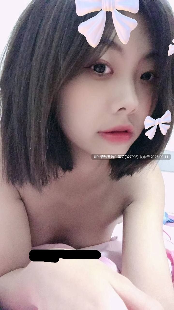 免费！被冒牌导演忽悠的漂亮学妹脱下内裤看鲍鱼 刚入大学的妹子漂亮全裸真嫩啊 [3V 1G]-第5张图片-萌站