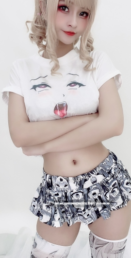 Azami - NO.10 阿黑颜衣服 [17P-52MB]